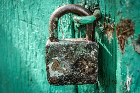 padlock, locked, secured-428549.jpg