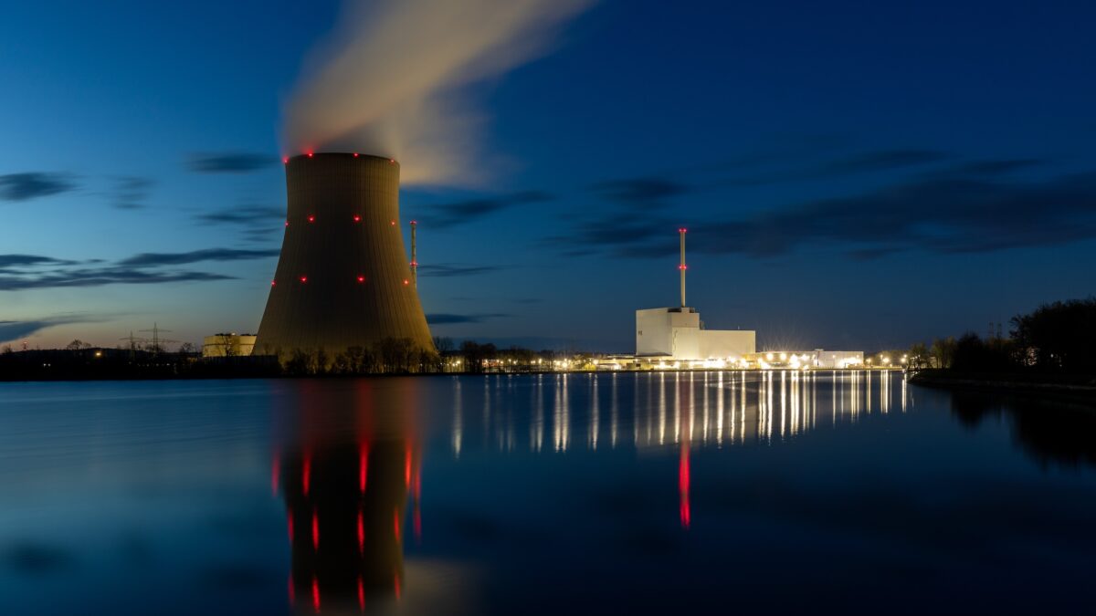 Pour ou contre la construction de nouvelles centrales nucléaires en France ?